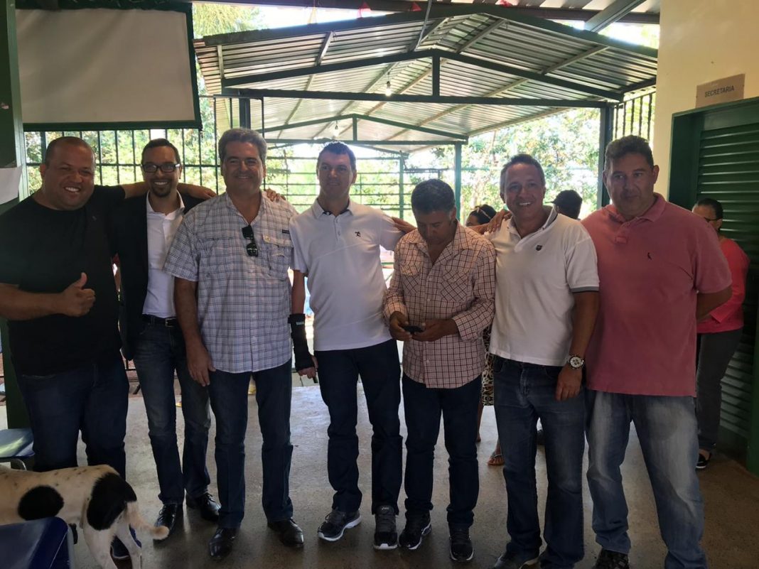 Deputado Iolando (PSC), esteve reunido com a comunidade do Incra 9 Deputado Iolando (PSC), esteve reunido com a comunidade do Incra 9