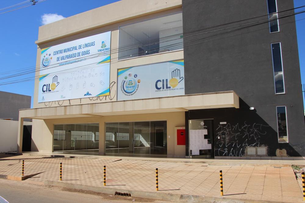 Centro municipal de línguas abre inscrições para vagas remanescentes