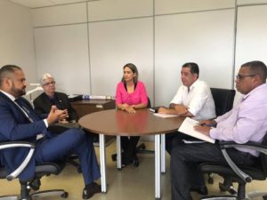 Reunião para a reestruturação da feira permanente de Santa Maria