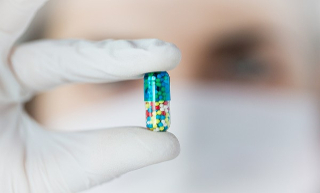 Pacientes devem antecipar retirada de medicamento de alto custo