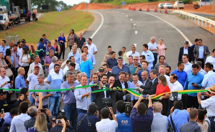 Liberado tráfego da pista dupla do trecho da rodovia BR-050 entre Cristalina e Catalão Liberado tráfego da pista dupla do trecho da rodovia BR-050 entre Cristalina e Catalão