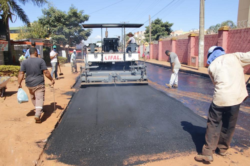 Secretaria de infraestrutura realiza recapeamento na rua 2 do bairro Jardim Céu Azul Secretaria de infraestrutura realiza recapeamento na rua 2 do bairro Jardim Céu Azul