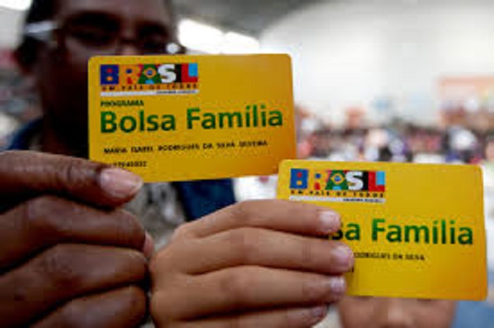 Beneficiários do Programa Bolsa Família devem fazer acompanhamento das condicionalidades de saúde para garantia do benefício Beneficiários do Programa Bolsa Família devem fazer acompanhamento das condicionalidades de saúde para garantia do benefício