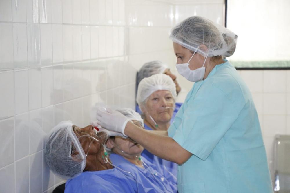 Cirurgias de cataratas são iniciadas em Valparaíso de goiás