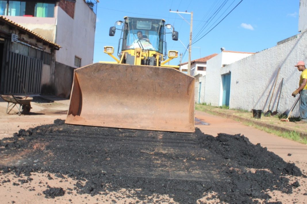 Megaoperação tapa-buracos em ação no Gama