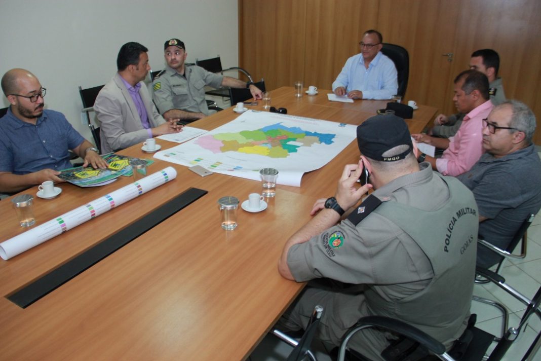 Prefeito Hildo do Candango intensifica segurança em Águas Lindas Prefeito Hildo do Candango intensifica segurança em Águas Lindas