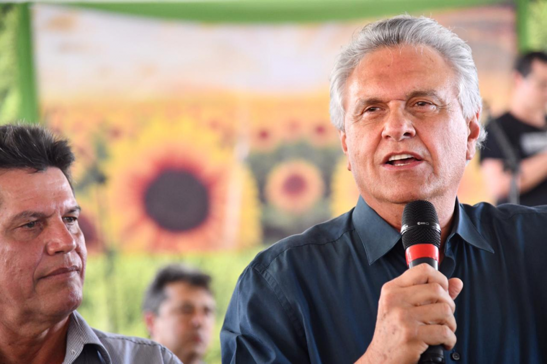 Em Piracanjuba, governador defende poder do cooperativismo e garante que não haverá sobrecarga a produtores rurais