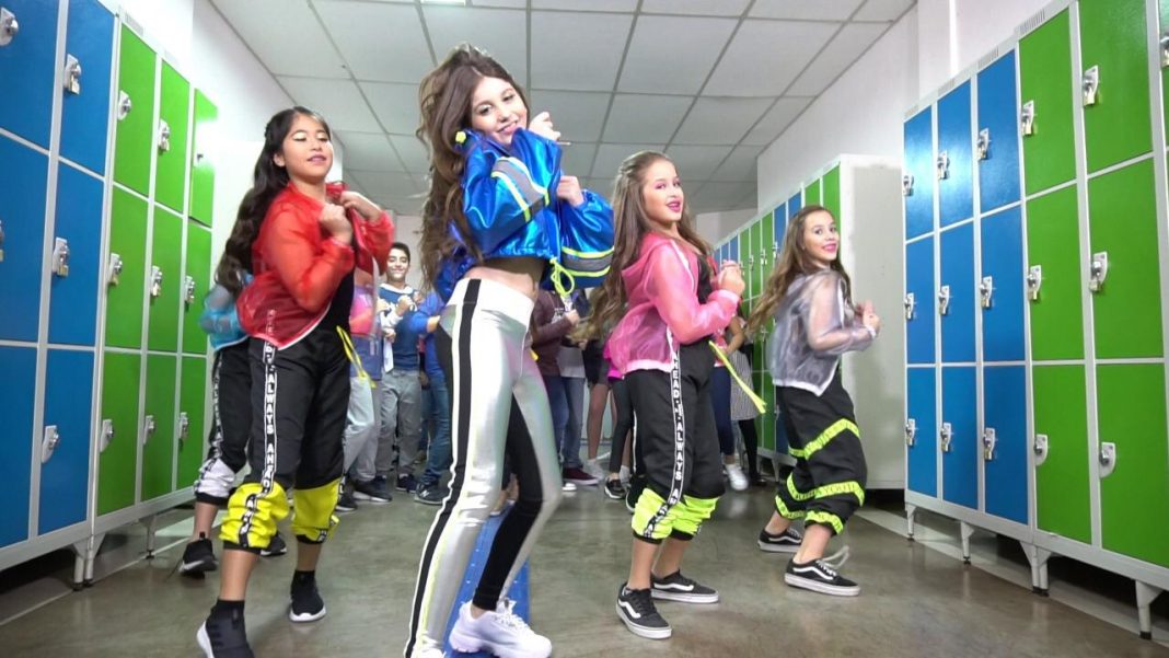 Como a fama pode afetar a educação, comportamento e personalidade de uma criança?