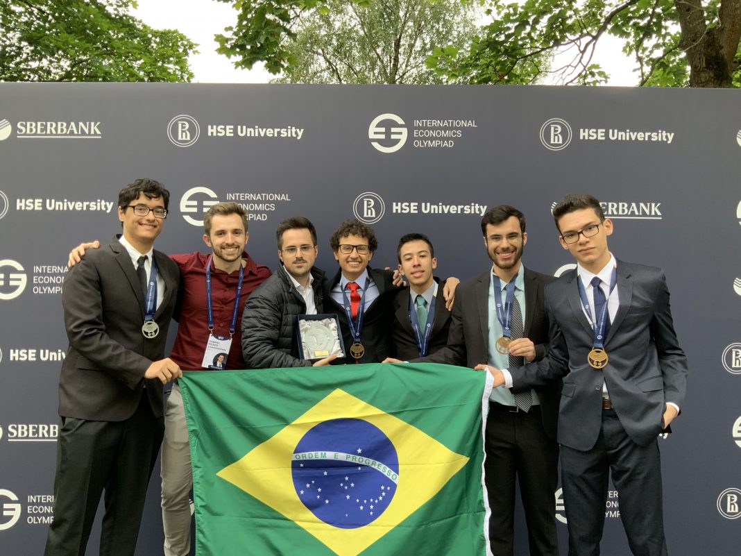 Na Rússia: Brasil é campeão mundial na olimpíada internacional de economia