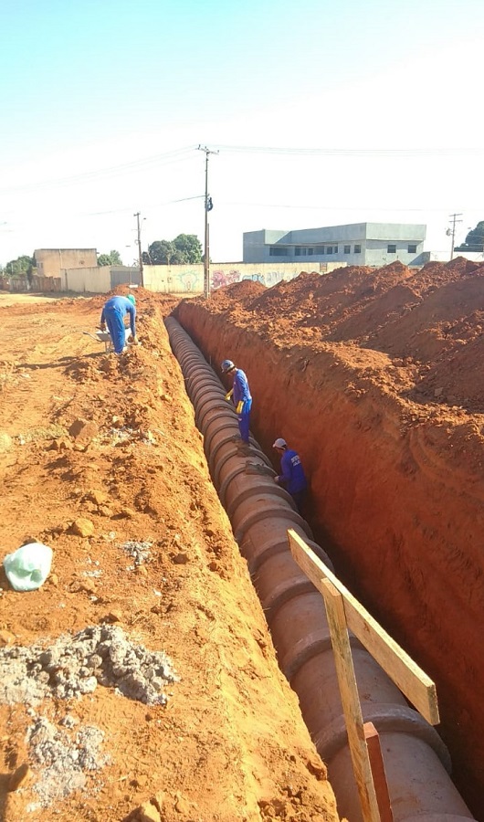 Obras das galerias de águas pluviais estão sendo realizadas em Mansões Olinda e Mansões Village