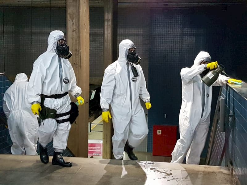 Coronavírus: Exército desinfecta Estação Central do Metrô-DF