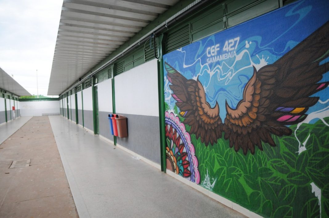 Benfeitorias em série nas escolas de Samambaia