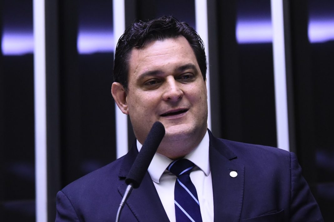 MP vai permitir saque do FGTS para complementação de salário reduzido devido à pandemia MP vai permitir saque do FGTS para complementação de salário reduzido devido à pandemia