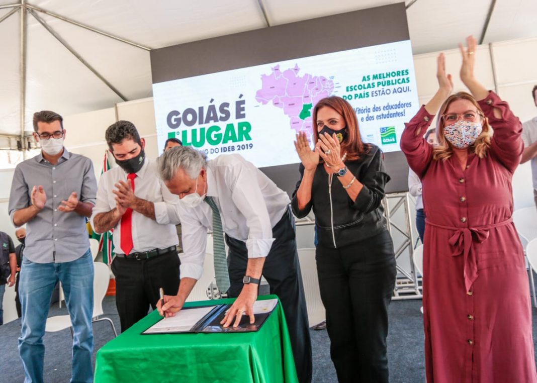 Estado libera R$ 61,3 milhões para 210 escolas Estado libera R$ 61,3 milhões para 210 escolas