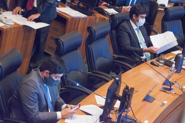 Câmara aprova projeto que assegura alimentos para estudantes da rede pública Câmara aprova projeto que assegura alimentos para estudantes da rede pública