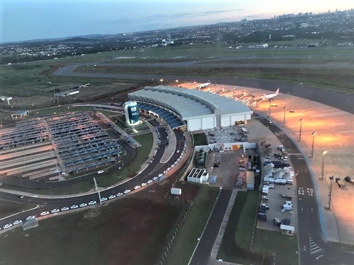 Primeiro voo internacional pousa em Goiânia nesta sexta-feira, dia 02 Primeiro voo internacional pousa em Goiânia nesta sexta-feira, dia 02