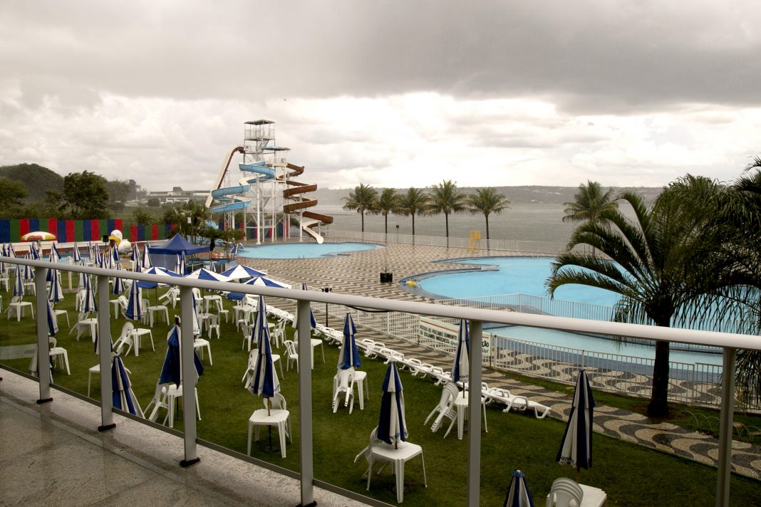 Clubes e templos religiosos do DF estão mais próximos de regularização