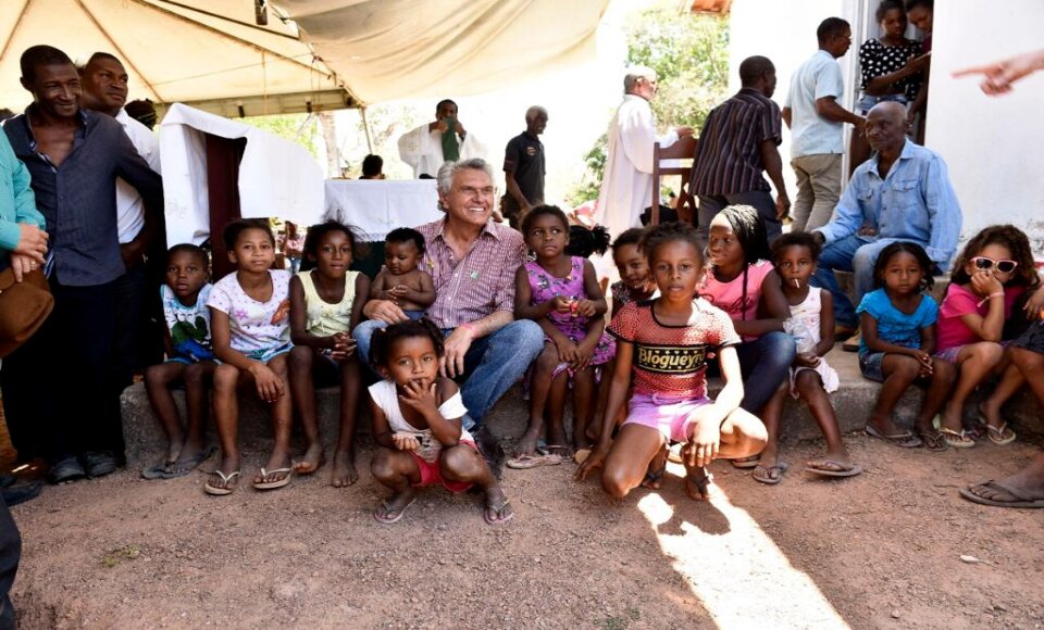Governo de Goiás entrega sistema de abastecimento de água a comunidade quilombola Governo de Goiás entrega sistema de abastecimento de água a comunidade quilombola