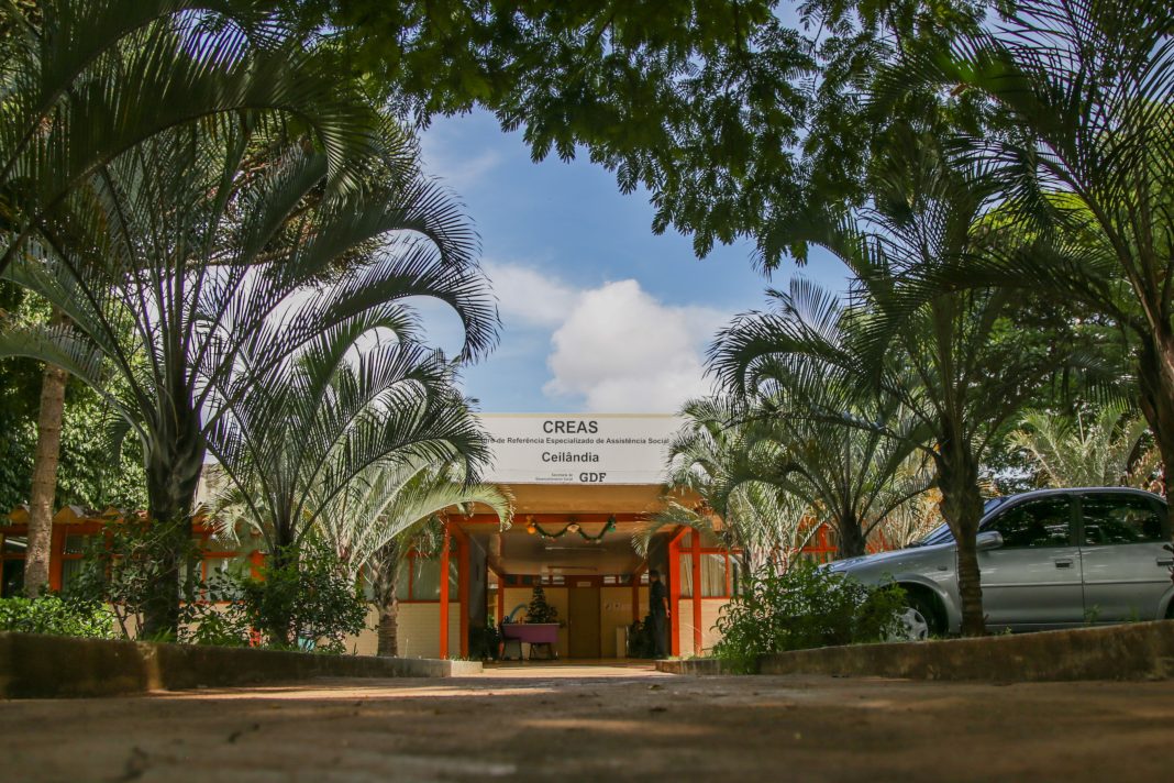 Cuidadores de idosos recebem apoio do Creas de Ceilândia