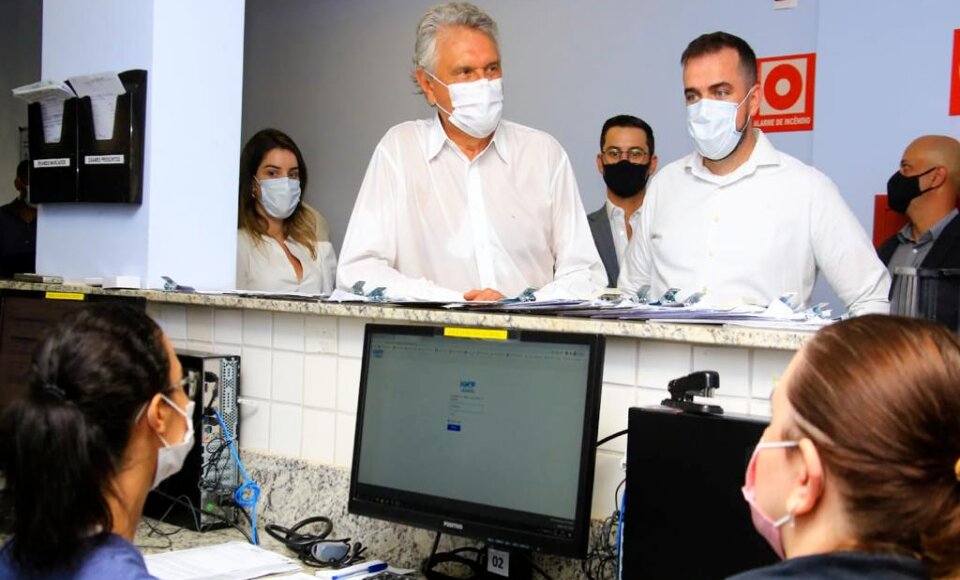 Caiado e Mendanha reafirmam parceria durante início da campanha de vacinação, em Aparecida de Goiânia Caiado e Mendanha reafirmam parceria durante início da campanha de vacinação, em Aparecida de Goiânia