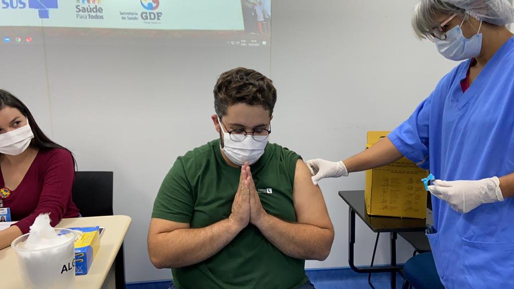 Enfim, chegou a vacina para os heróis do Iges-DF Enfim, chegou a vacina para os heróis do Iges-DF