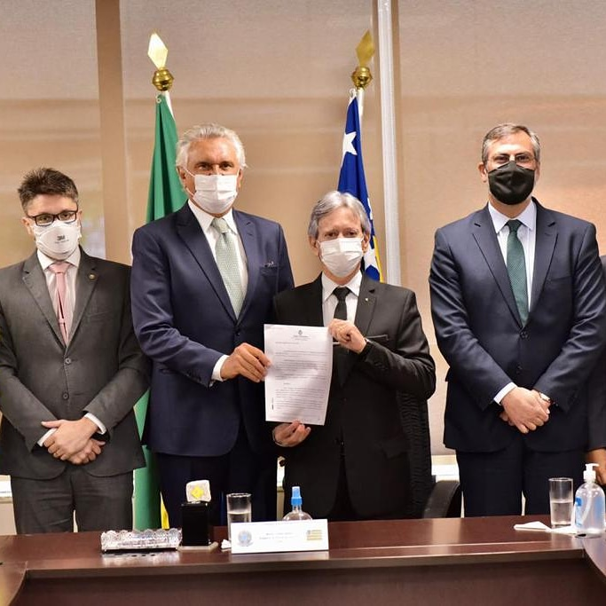 “Onde tiver Estado de Goiás vai existir a mão forte do governo para combater a criminalidade”, diz Caiado durante solenidade no TJGO