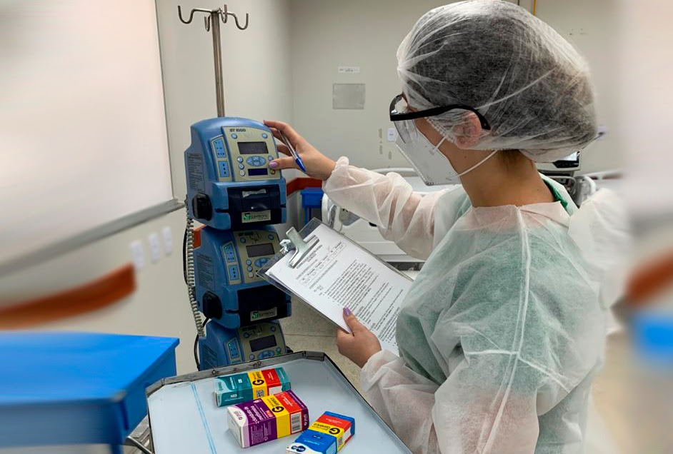 Projeto Amor Cantado faz homenagem aos 200 mil farmacêuticos do país Projeto Amor Cantado faz homenagem aos 200 mil farmacêuticos do país