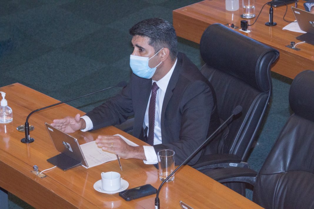 Roosevelt Vilela e Hermeto vão juntos pedir esclarecimentos ao comando da PM Roosevelt Vilela e Hermeto vão juntos pedir esclarecimentos ao comando da PM