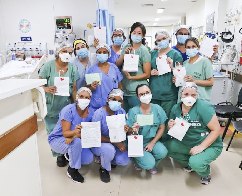 Gratidão a quem atua contra a pandemia