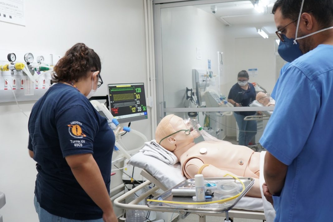 HRSM usa simuladores para selecionar médicos plantonistas