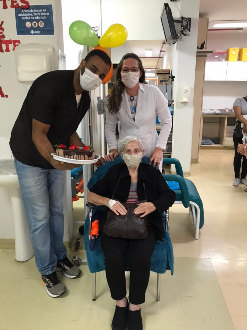 Alegria e esperança para celebrar a vida no Hospital de Base Alegria e esperança para celebrar a vida no Hospital de Base