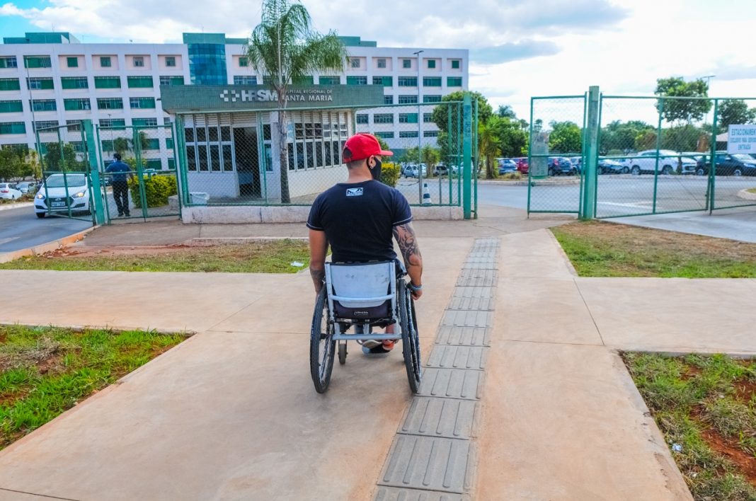 GDF compra 25 vans adaptadas a pessoas com deficiência GDF compra 25 vans adaptadas a pessoas com deficiência