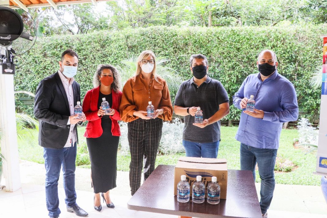 Hospitais recebem doações de máscaras e álcool gel Hospitais recebem doações de máscaras e álcool gel
