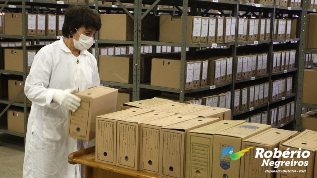 Arquivo público terá todo o acervo digitalizado”, diz Robério ao parabenizar o órgão pelos 36 anos Arquivo público terá todo o acervo digitalizado”, diz Robério ao parabenizar o órgão pelos 36 anos