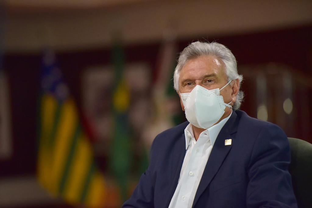 “São vidas, não números, são histórias interrompidas pela pandemia”, diz Caiado ao se solidarizar com familiares das mais de 10 mil vítimas da Covid-19, em Goiás “São vidas, não números, são histórias interrompidas pela pandemia”, diz Caiado ao se solidarizar com familiares das mais de 10 mil vítimas da Covid-19, em Goiás