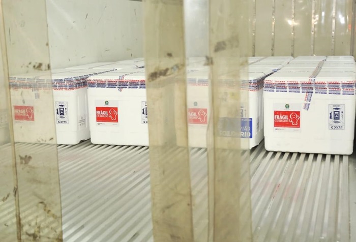 Goiás recebe 131.850 vacinas contra Covid-19 na madrugada desta sexta-feira (14/05)