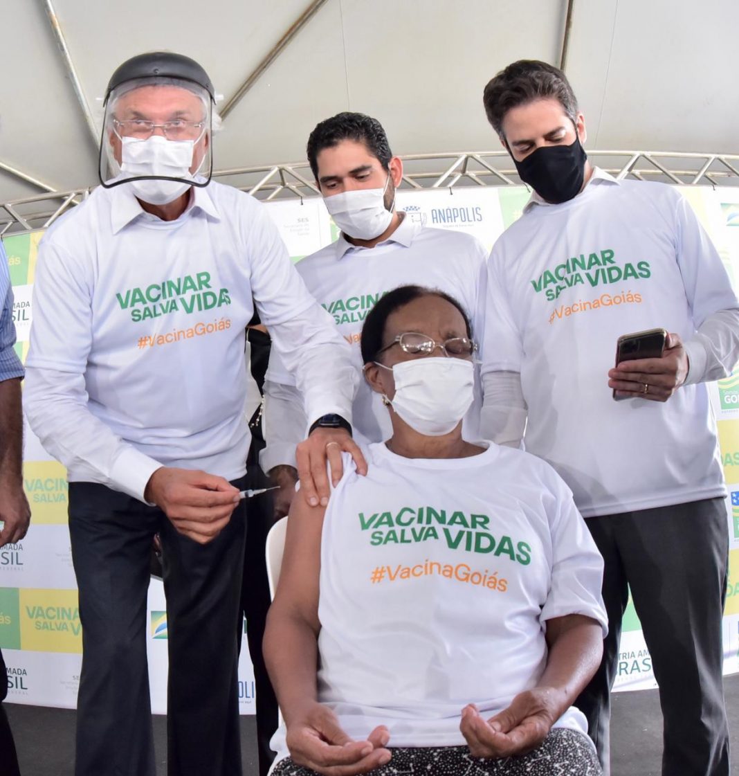 Goiás atinge 1 milhão de vacinados com primeira dose contra Covid-19