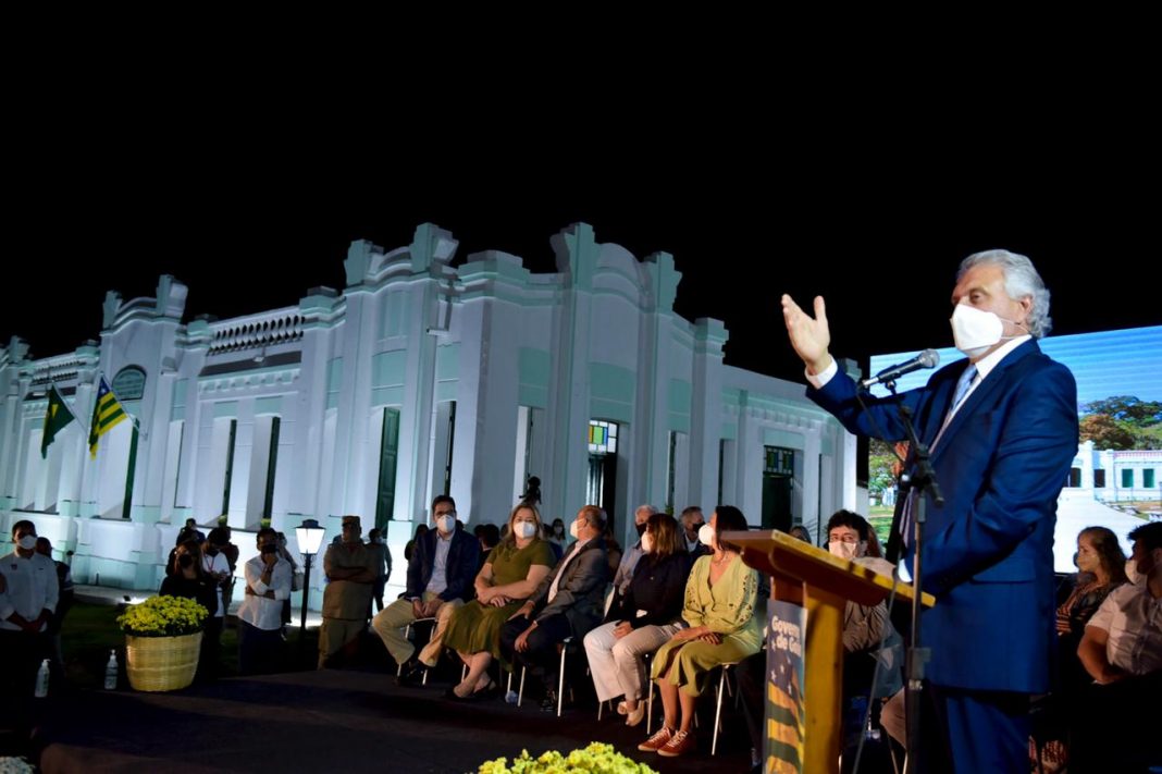 Na cidade de Goiás, Caiado entrega revitalização do Palácio da Instrução e destaca resgate histórico Na cidade de Goiás, Caiado entrega revitalização do Palácio da Instrução e destaca resgate histórico