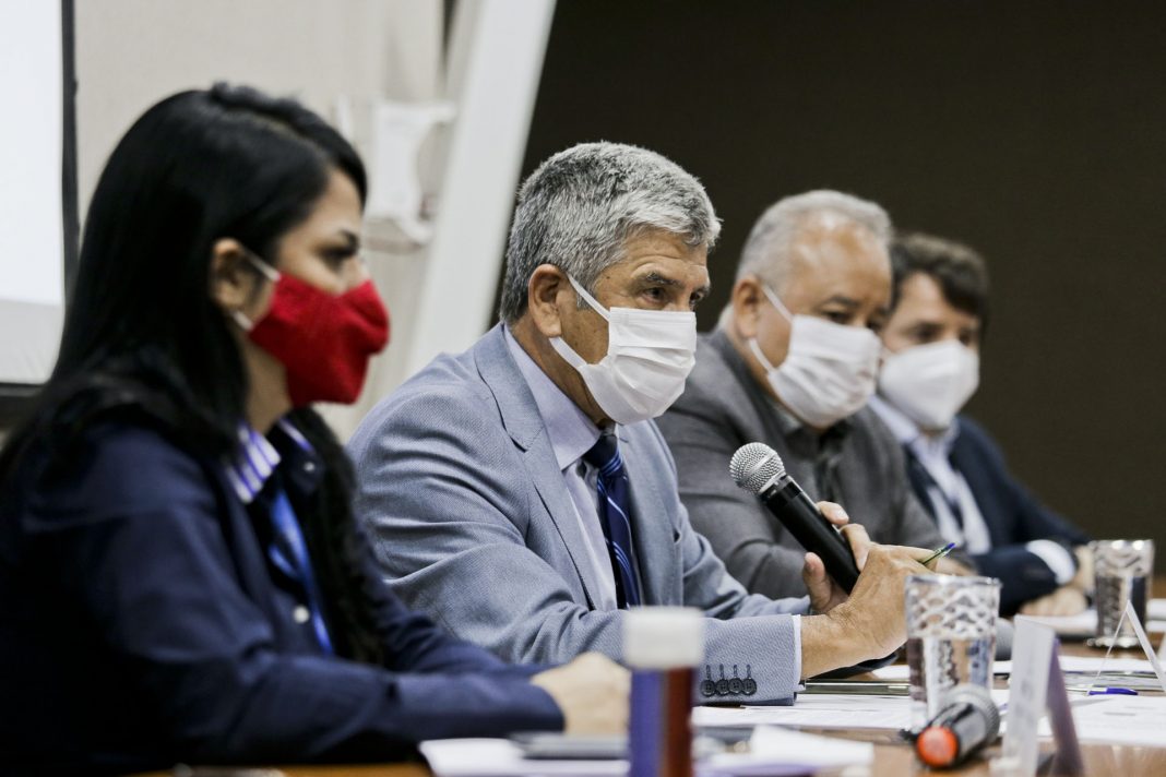 DF mantém vacinação a adolescentes de 14 a 17 anos