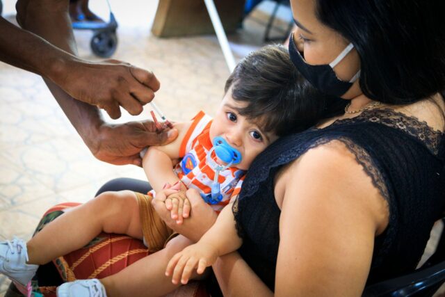 Multivacinação cobre 72,5% dos que foram aos postos da campanha Multivacinação cobre 72,5% dos que foram aos postos da campanha