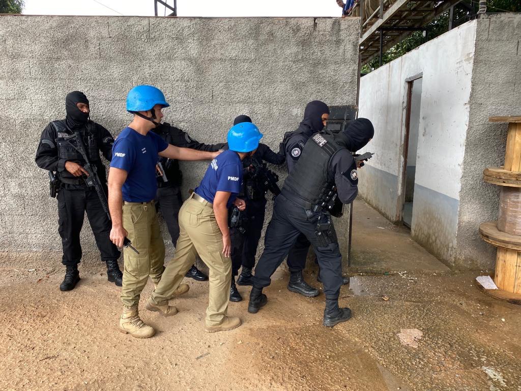 Policiais mais preparados para negociar crises no DF