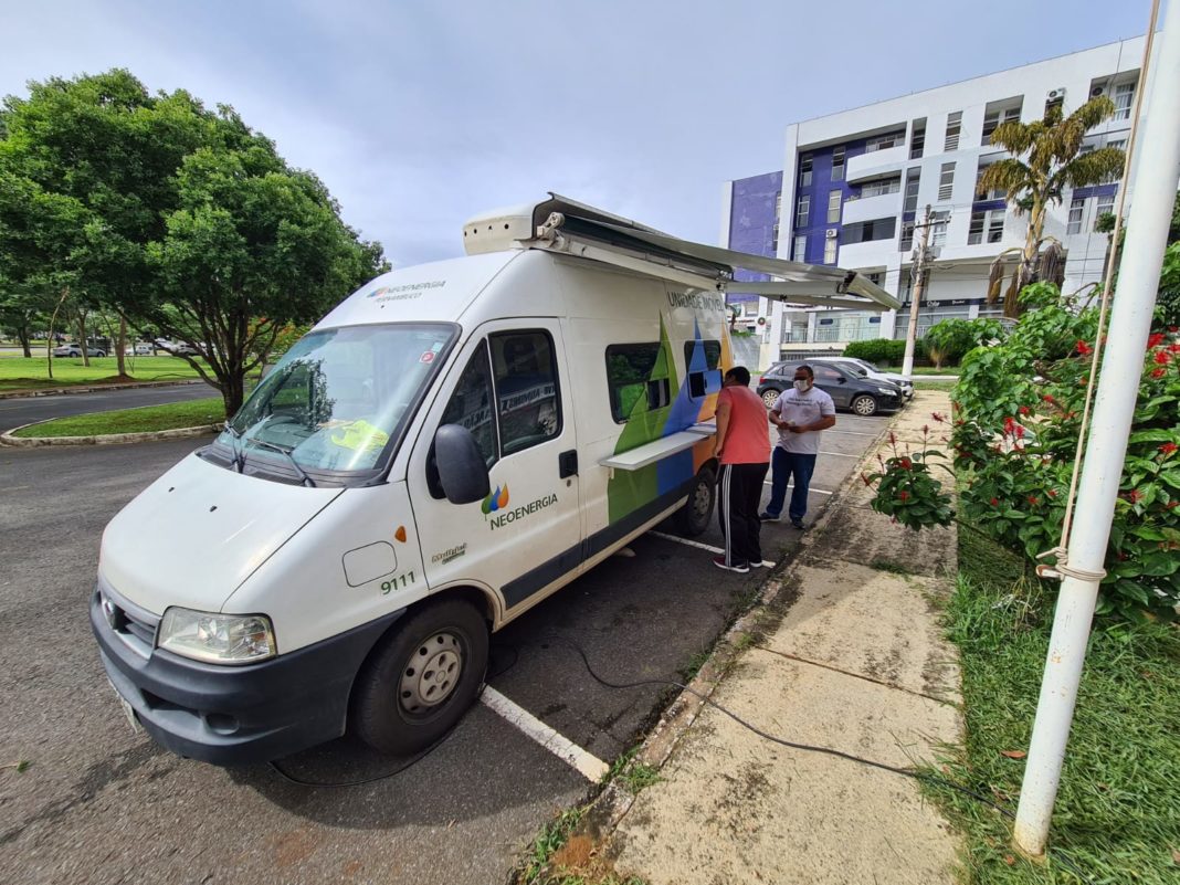 Distribuidora de energia leva atendimento móvel a Ceilândia e Santa Maria