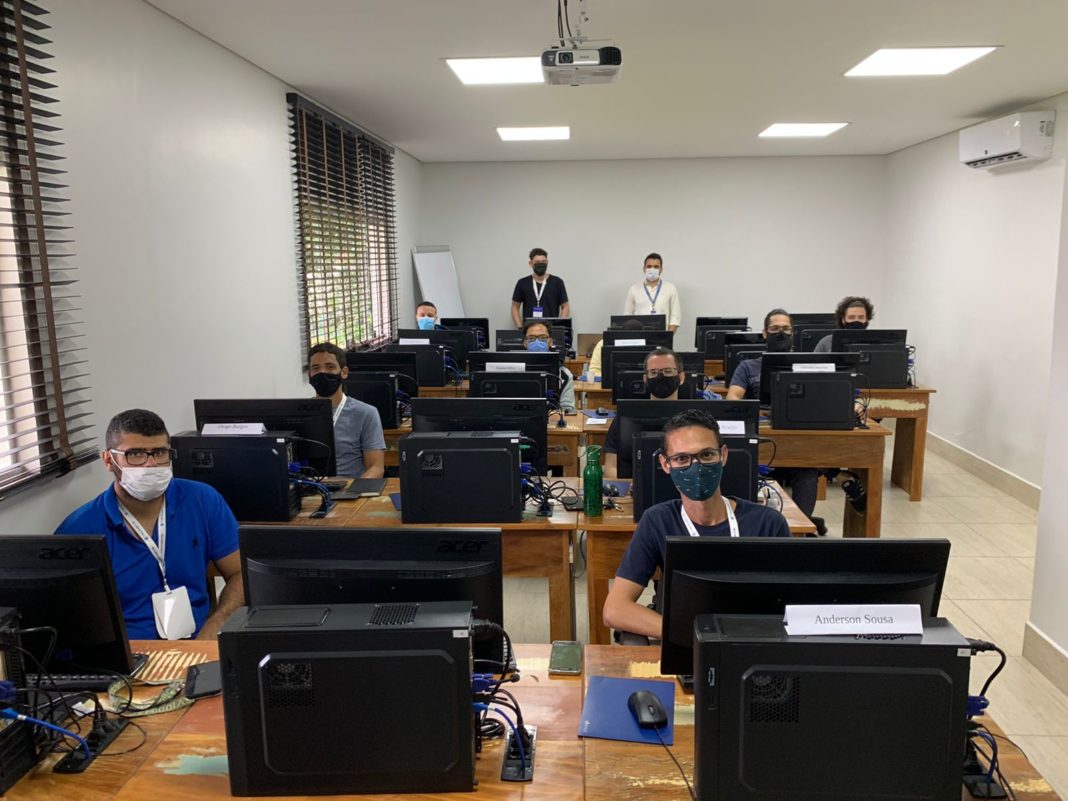 Tecnisys e Centro Universitário e Faculdade Projeção celebram parceria