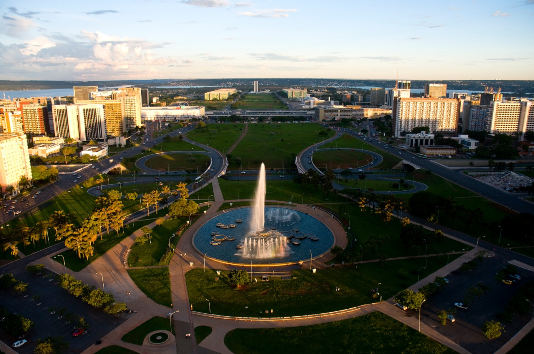 Brasília atrai milhares de turistas neste verão