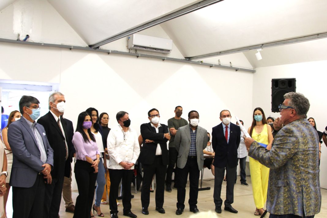 Abertas as portas da Escola de Carnaval