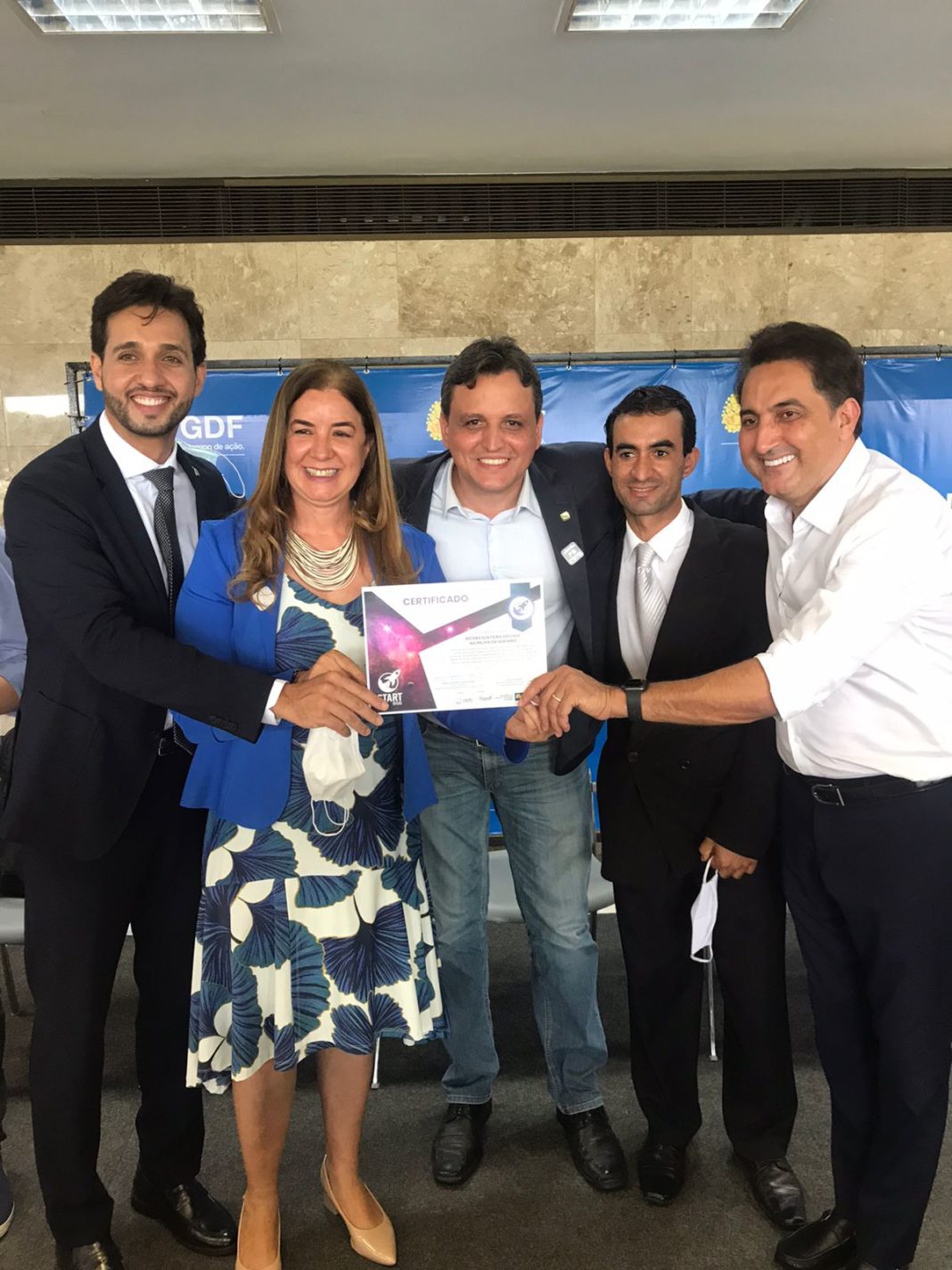 Programa de apoio a startups do DF premia aplicativo de feira virtual