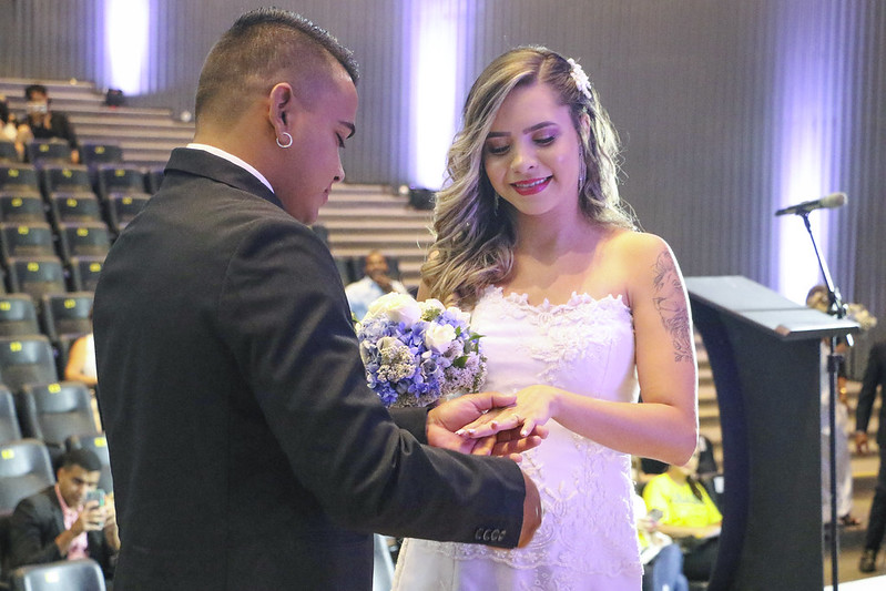 Casamento comunitário realiza o sonho de mais 30 casais