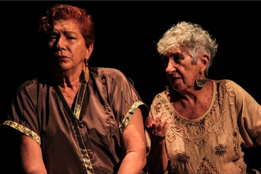 Teatro gratuito: peça aborda dissabores da velhice Teatro gratuito: peça aborda dissabores da velhice