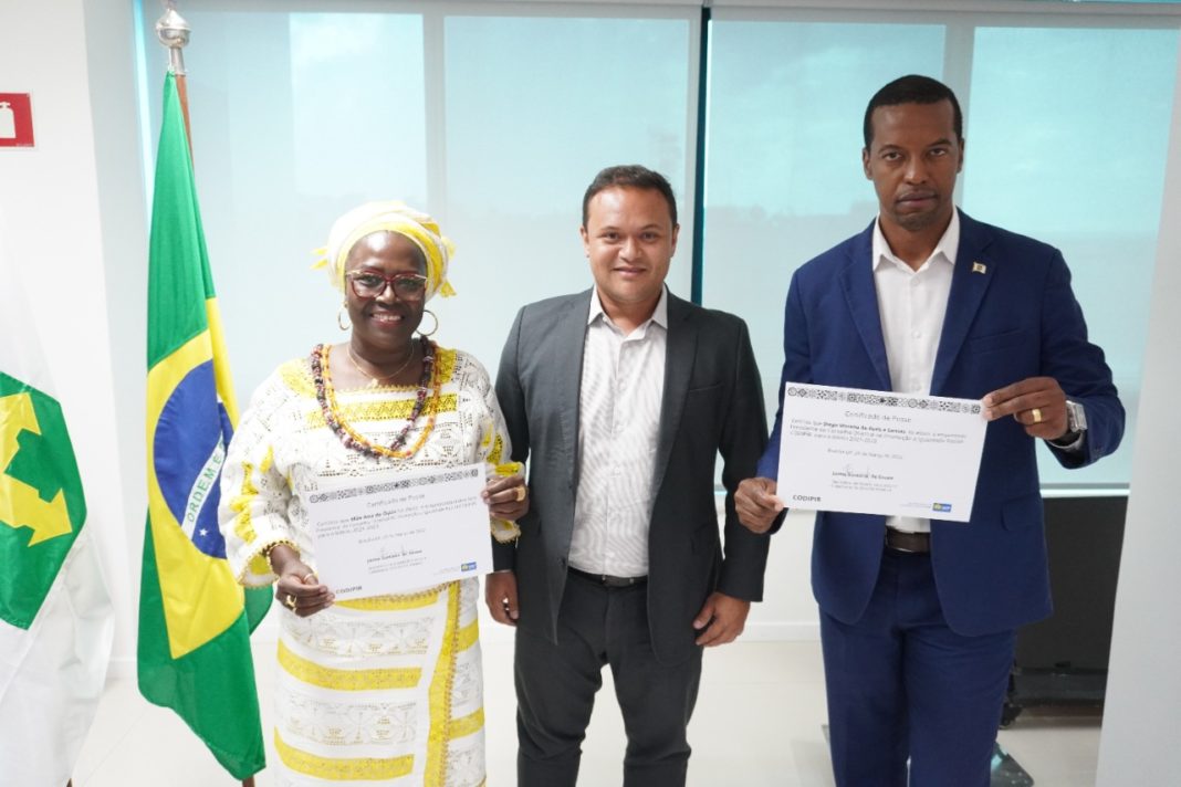 Conselho Distrital de Promoção da Igualdade Racial empossa presidência