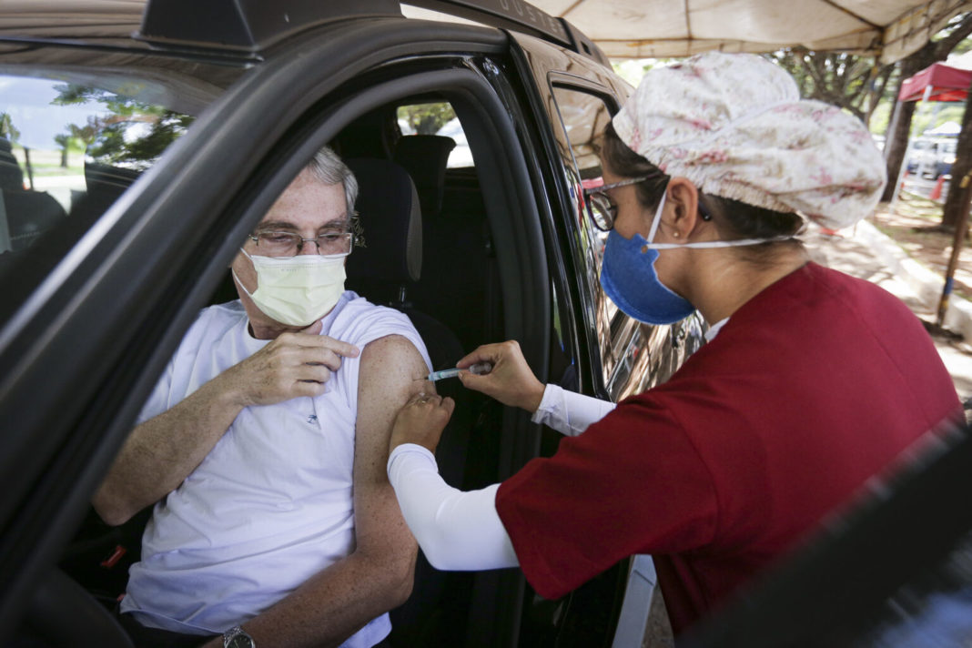 DF já aplicou mais de 6,2 milhões de doses contra a covid-19Com planejamento e estratégia, GDF tem tratamento e vacina de sobra; oferta de leitos públicos nunca foi zerada em dois anos de pandemia
